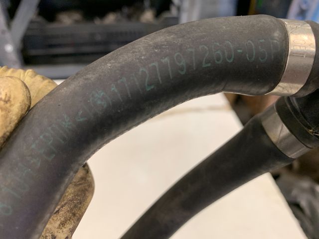 bontott BMW 3 E90 Vízcső