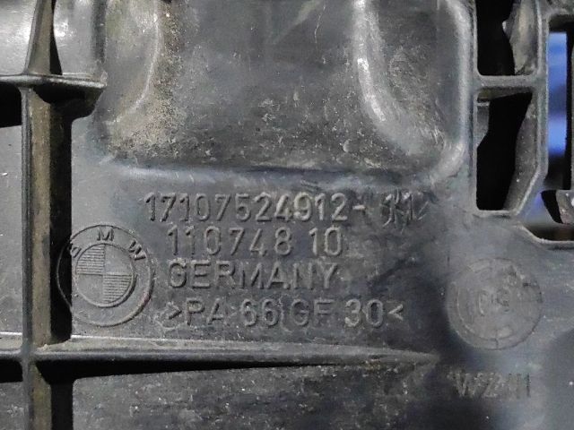 bontott BMW 3 E90 Vízhűtő Radiátor Tartó