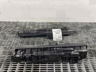 bontott BMW 3 E90 Vízhűtő Radiátor Tartó