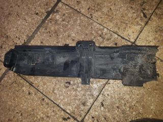 bontott BMW 3 E90 Vízhűtő Radiátor Tartó