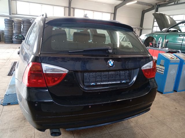 bontott BMW 3 E91 Bal hátsó Féltengely