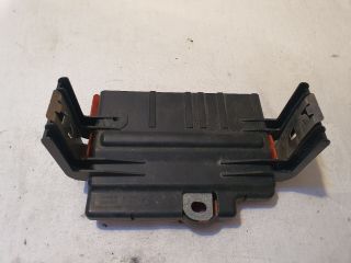 bontott BMW 3 E91 Biztosítéktábla Motortér