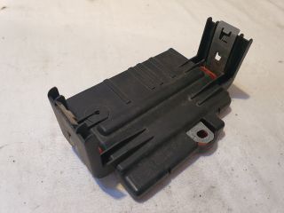 bontott BMW 3 E91 Biztosítéktábla Motortér