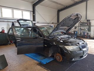 bontott BMW 3 E91 Gázolajszűrő Ház