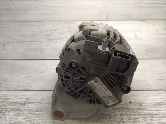 bontott BMW 3 E91 Generátor