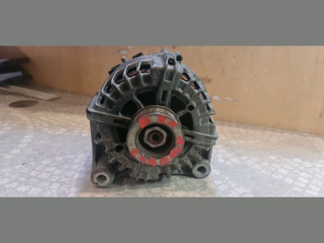 bontott BMW 3 E91 Generátor