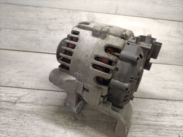 bontott BMW 3 E91 Generátor