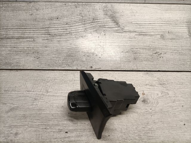 bontott BMW 3 E91 Gyújtáskapcsoló