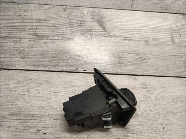 bontott BMW 3 E91 Gyújtáskapcsoló