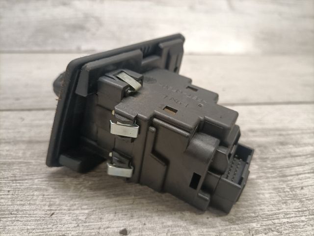 bontott BMW 3 E91 Gyújtáskapcsoló