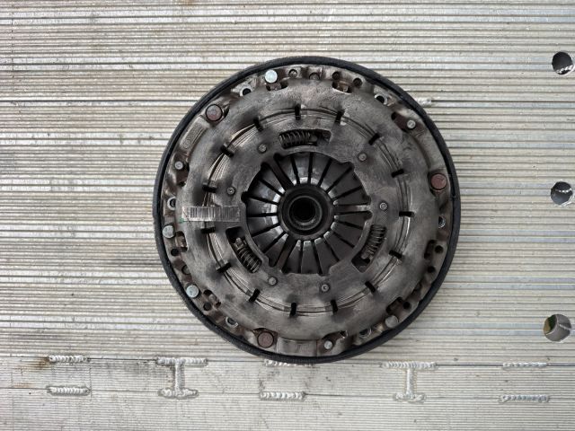 bontott BMW 3 E91 Kuplung Szett Lendkerékkel