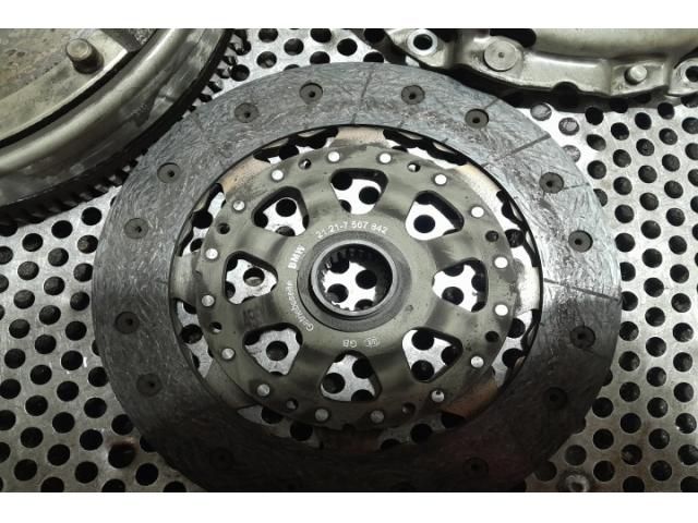 bontott BMW 3 E91 Kuplung Szett (Szerkezet, Tárcsa)