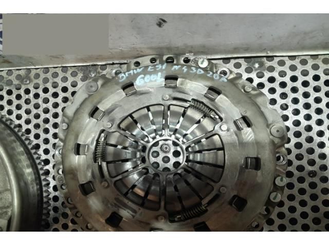 bontott BMW 3 E91 Kuplung Szett (Szerkezet, Tárcsa)