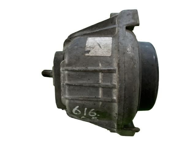 bontott BMW 3 E91 Motor Tartó Bak Jobb