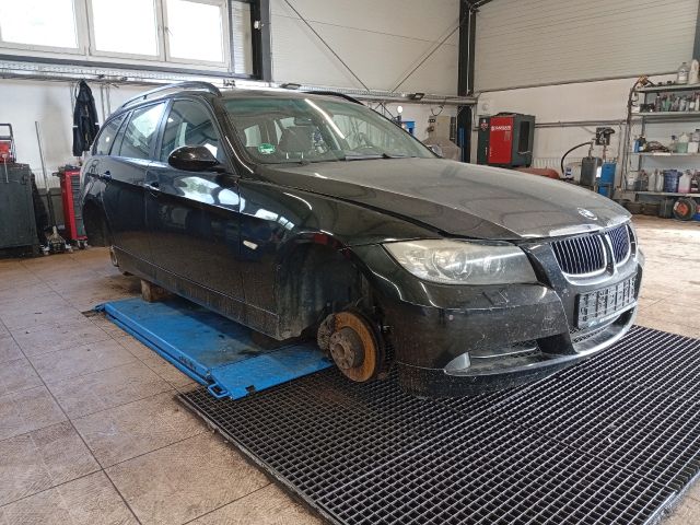 bontott BMW 3 E91 Turbó