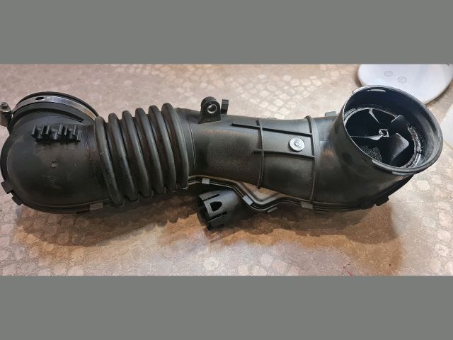 bontott BMW 3 E91 Turbócső