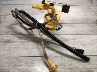 bontott BMW 3 E91 Üzemanyagszint Jeladó