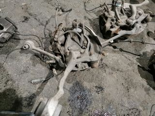 bontott BMW 3 E91 Bal első Csonkállvány