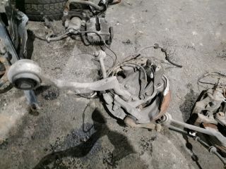 bontott BMW 3 E91 Bal első Csonkállvány