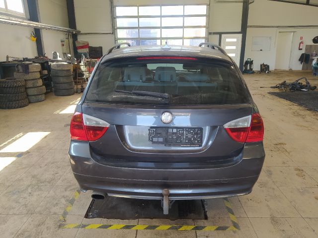 bontott BMW 3 E91 Bal hátsó Féknyereg Munkahengerrel