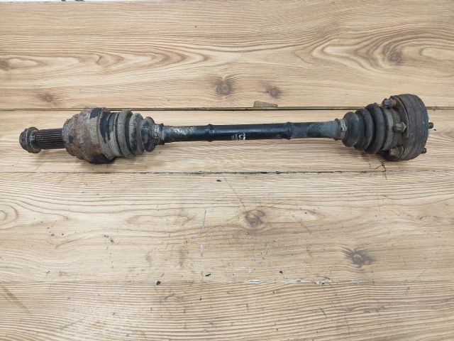 bontott BMW 3 E91 Bal hátsó Féltengely