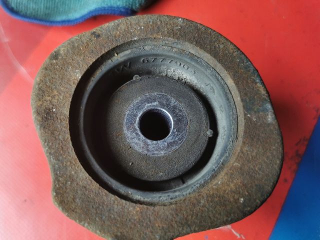 bontott BMW 3 E91 Differenciálmű Tartó Bak