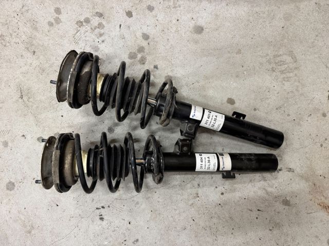 bontott BMW 3 E91 Első Lengéscsillapító Pár