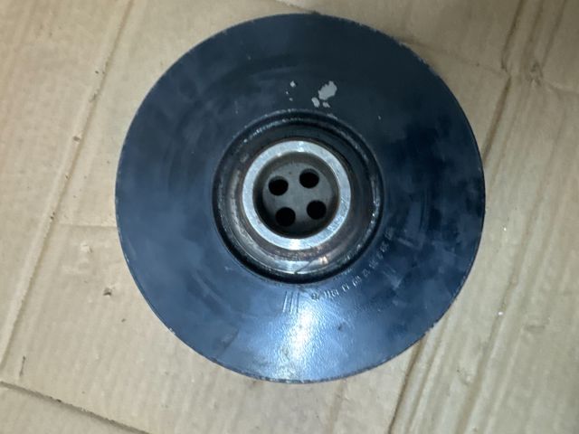 bontott BMW 3 E91 Főtengely Szíjtárcsa