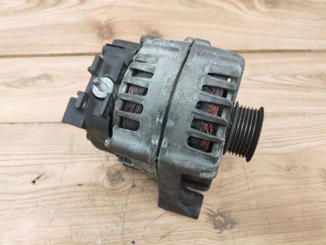 bontott BMW 3 E91 Generátor