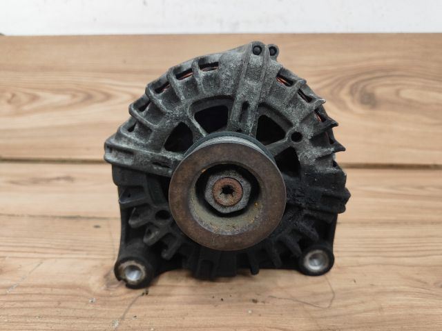 bontott BMW 3 E91 Generátor