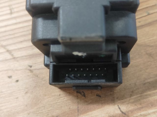 bontott BMW 3 E91 Gyújtáskapcsoló