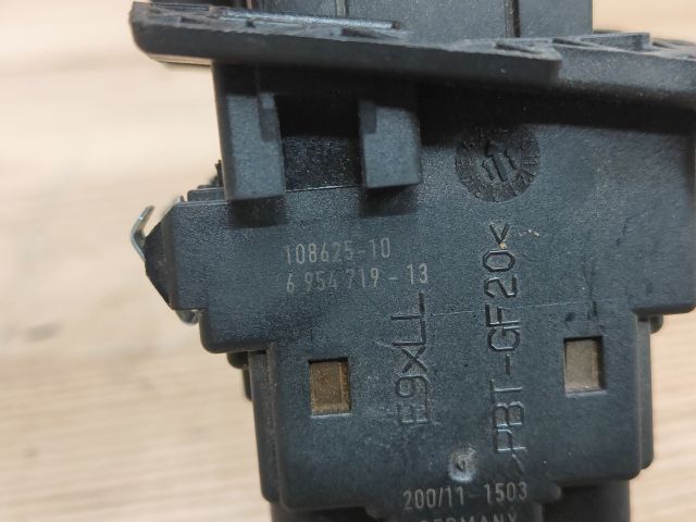 bontott BMW 3 E91 Gyújtáskapcsoló