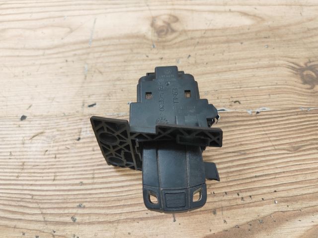 bontott BMW 3 E91 Gyújtáskapcsoló