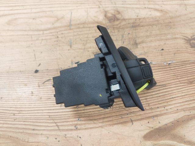 bontott BMW 3 E91 Gyújtáskapcsoló