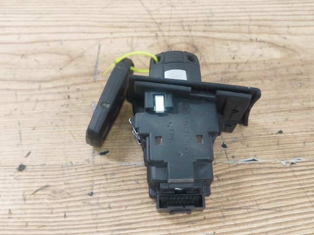 bontott BMW 3 E91 Gyújtáskapcsoló