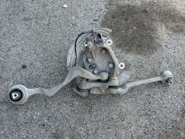 bontott BMW 3 E91 Jobb első Csonkállvány Kerékaggyal