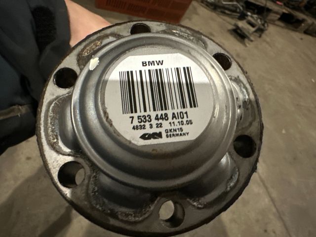 bontott BMW 3 E91 Jobb hátsó Féltengely