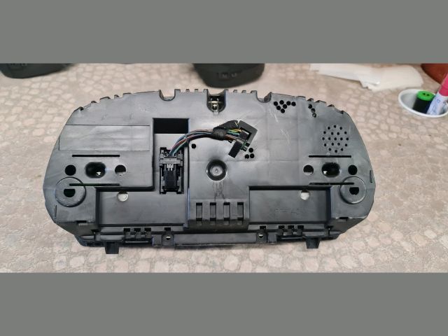 bontott BMW 3 E91 Kilométeróra