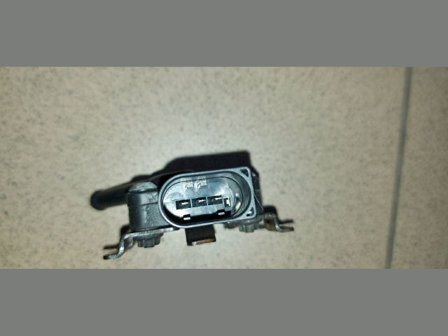 bontott BMW 3 E91 Kipufogó Nyomásérzékelő