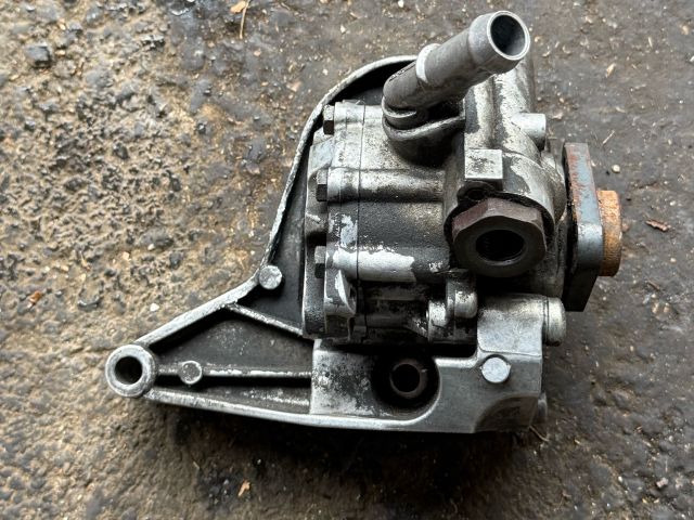 bontott BMW 3 E91 Kormányszervó Motor (Hidraulikus)