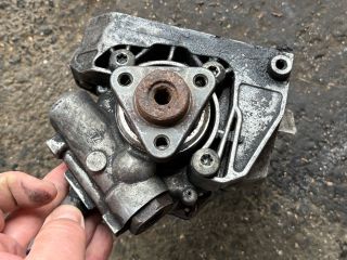 bontott BMW 3 E91 Kormányszervó Motor (Hidraulikus)