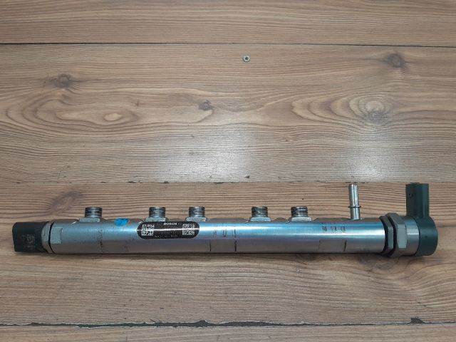 bontott BMW 3 E91 Közösnyomócső