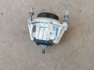 bontott BMW 3 E91 Motor Tartó Bak Bal