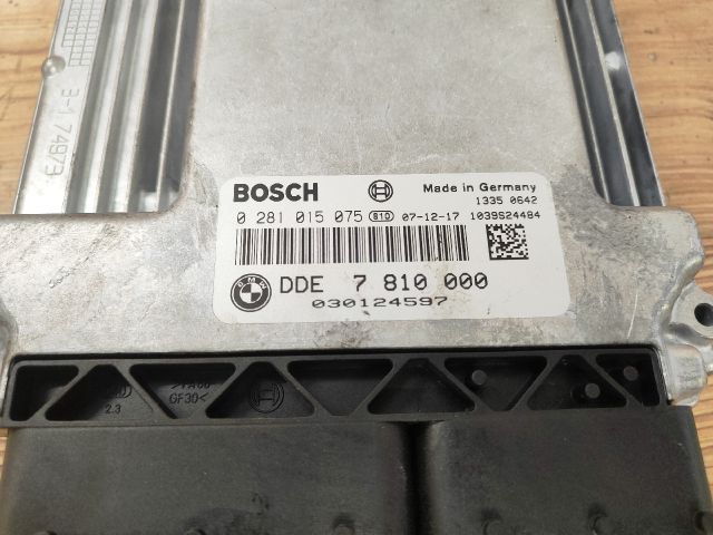 bontott BMW 3 E91 Motorvezérlő