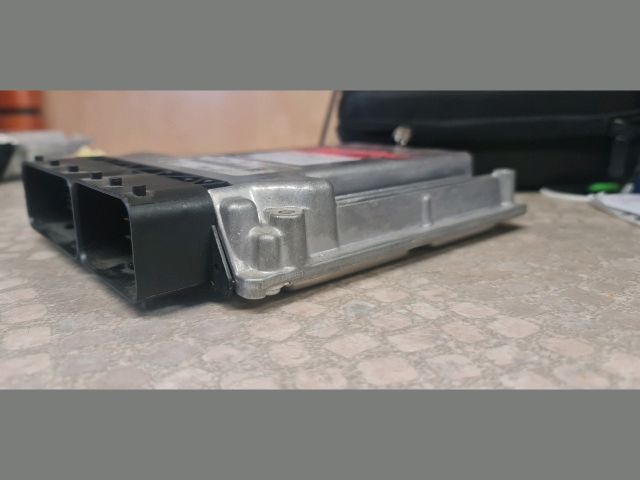 bontott BMW 3 E91 Motorvezérlő