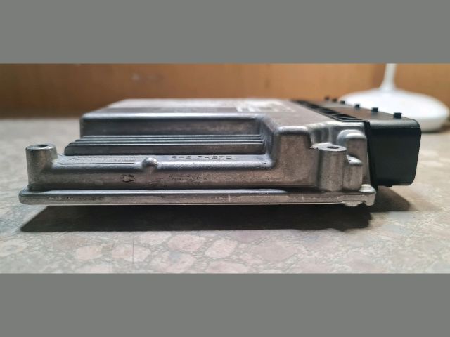 bontott BMW 3 E91 Motorvezérlő