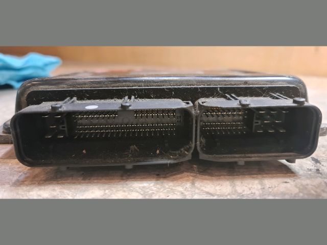 bontott BMW 3 E91 Motorvezérlő