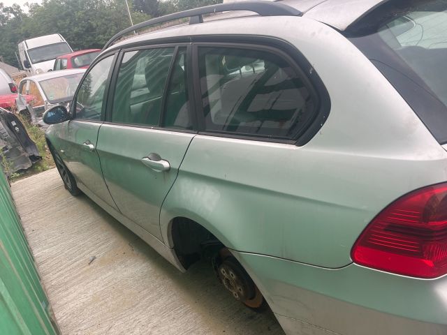 bontott BMW 3 E91 Motorvezérlő