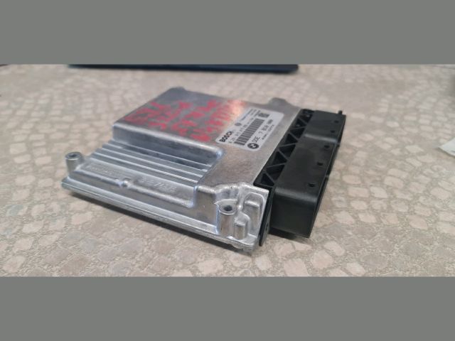 bontott BMW 3 E91 Motorvezérlő