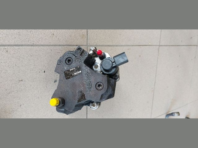 bontott BMW 3 E91 Nagynyomású Szivattyú